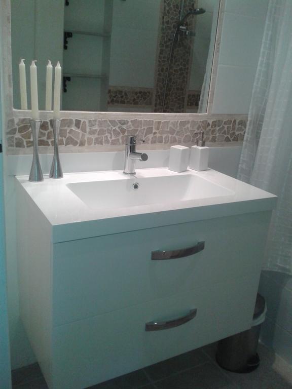 2 Bedroom Modern Apartment In Antibes With Sea View ห้อง รูปภาพ