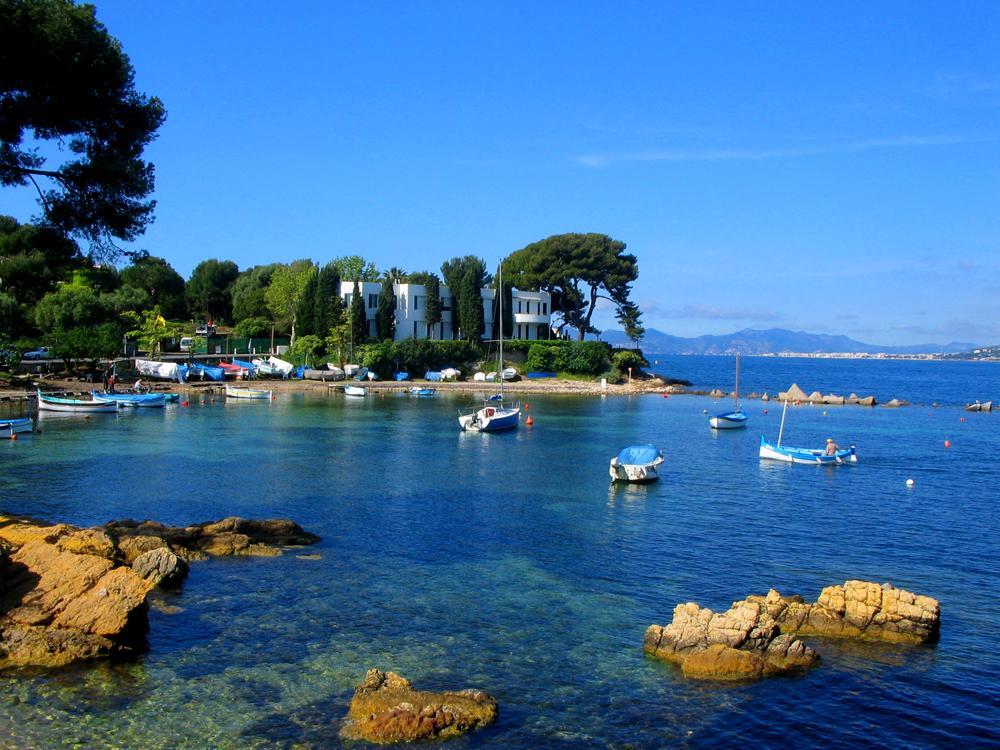 2 Bedroom Modern Apartment In Antibes With Sea View ภายนอก รูปภาพ