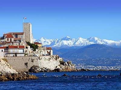 2 Bedroom Modern Apartment In Antibes With Sea View ภายนอก รูปภาพ